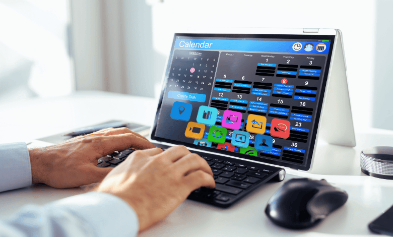 Geofence time tracking at a job for accurate time logging.